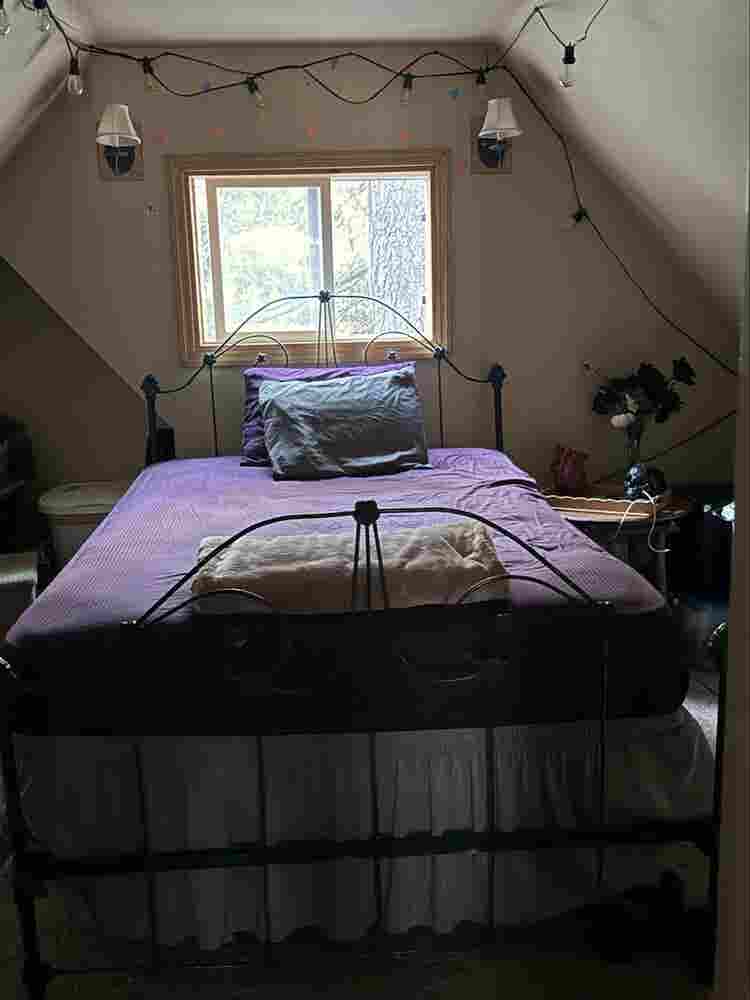 Studio Apartment Bedrooom