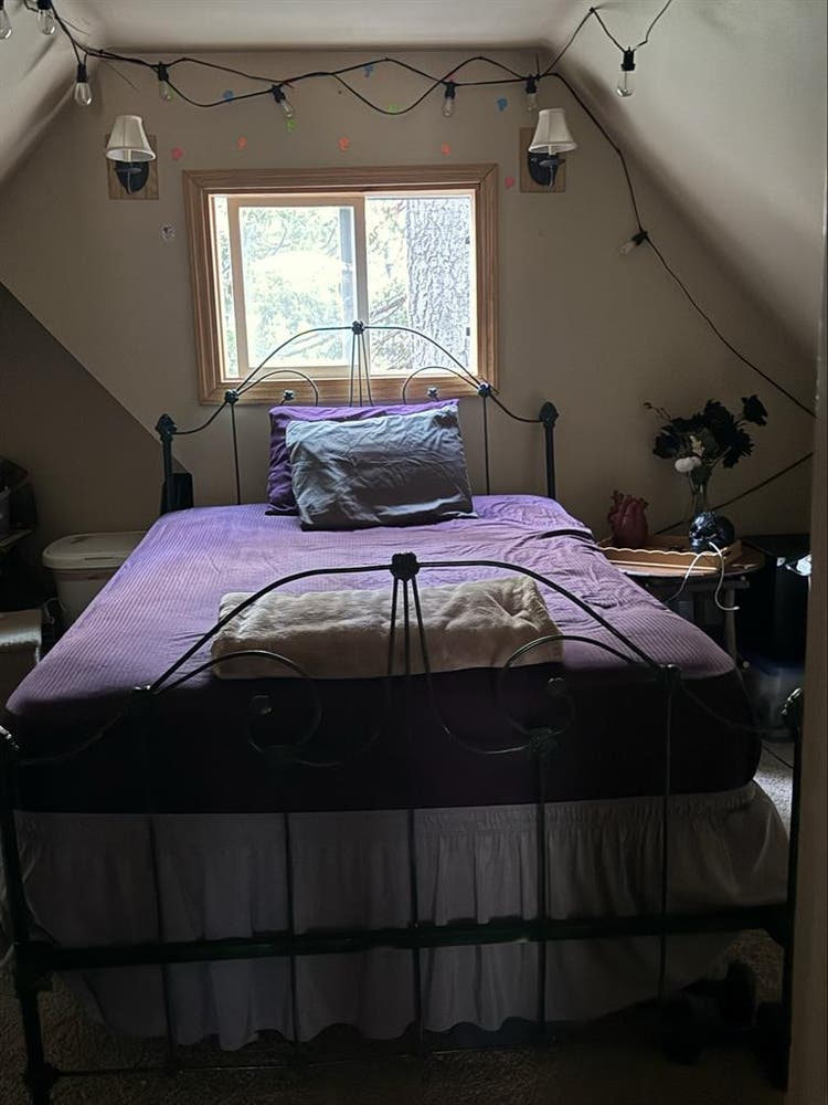Studio Apartment Bedrooom