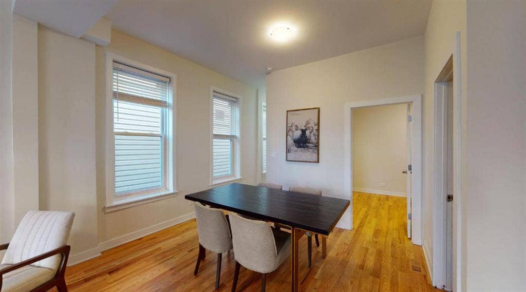 1 BR in Chicago