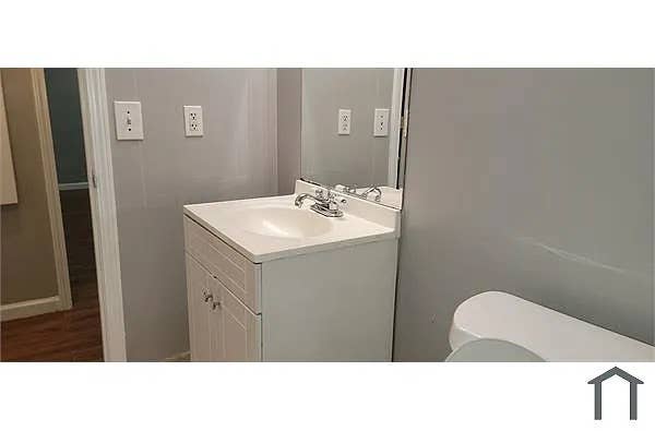 2 BR in Riverdale