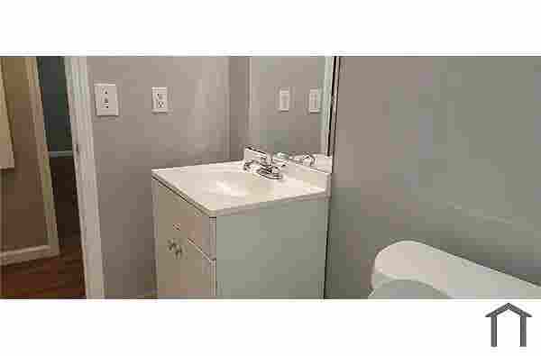 2 BR in Riverdale