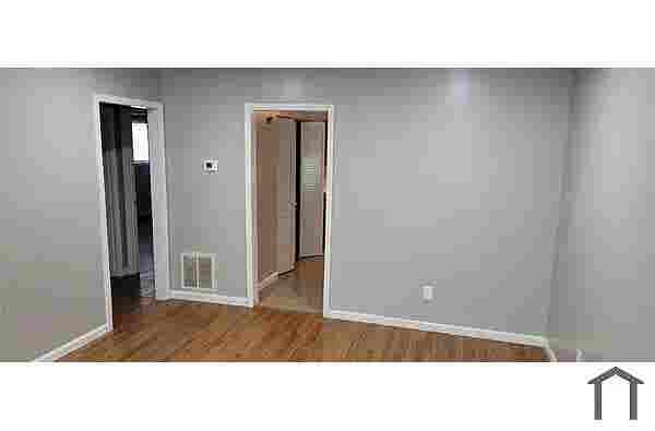 2 BR in Riverdale