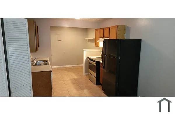 2 BR in Riverdale