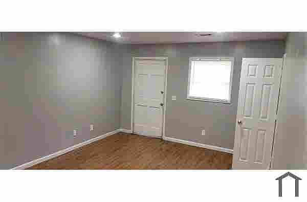 2 BR in Riverdale