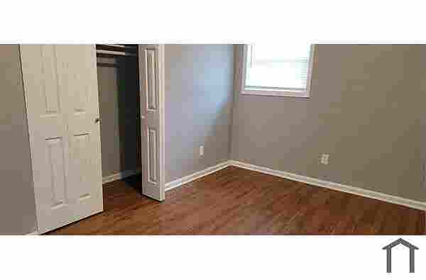2 BR in Riverdale