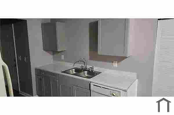 2 BR in Riverdale