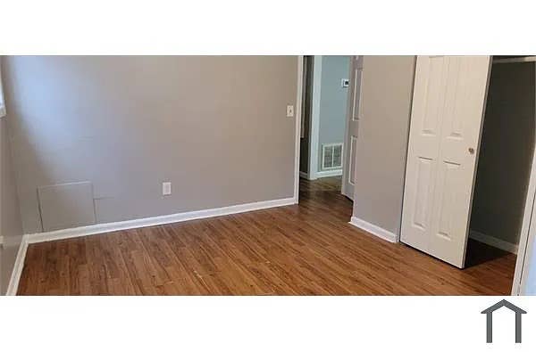 2 BR in Riverdale