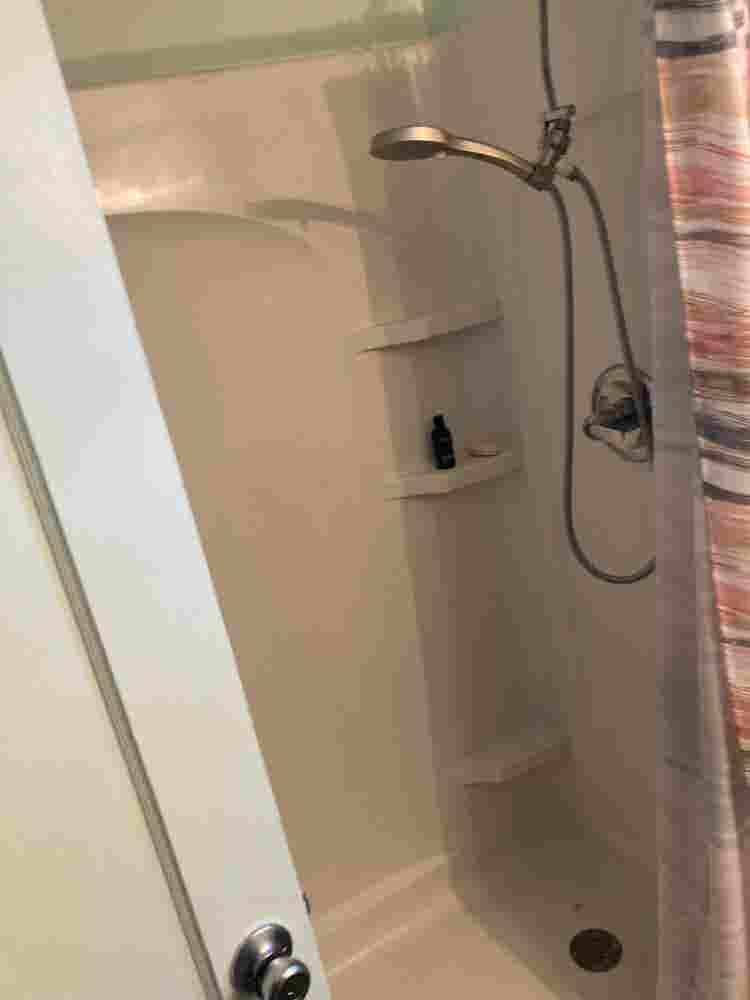 Room for rent shared bathroom kitc
