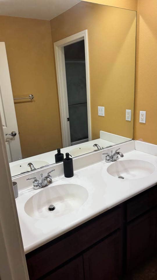 Room for Rent- College Park, Chino