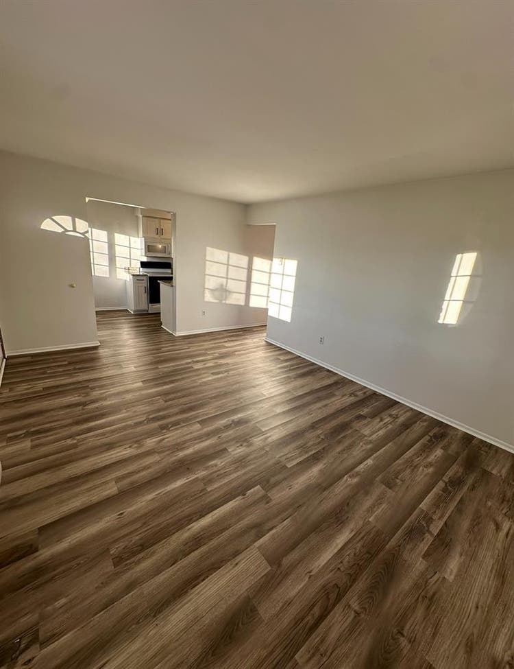 Charming Home For Rent!!!