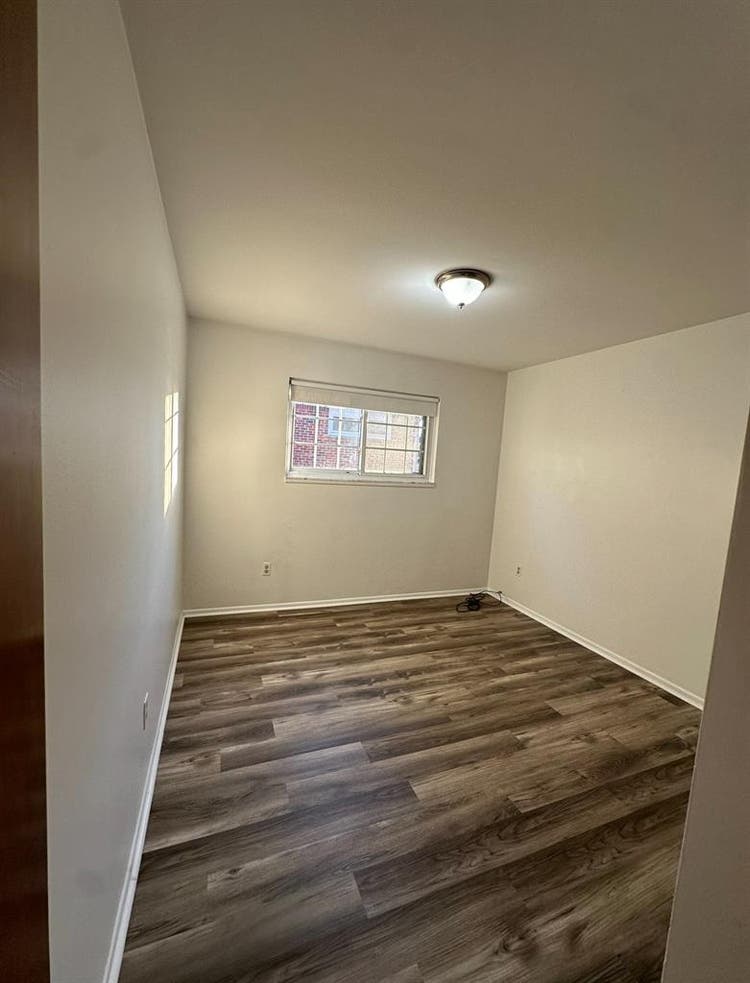 Charming Home For Rent!!!