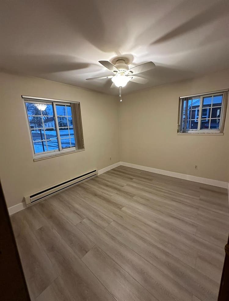 Charming Home For Rent!!!