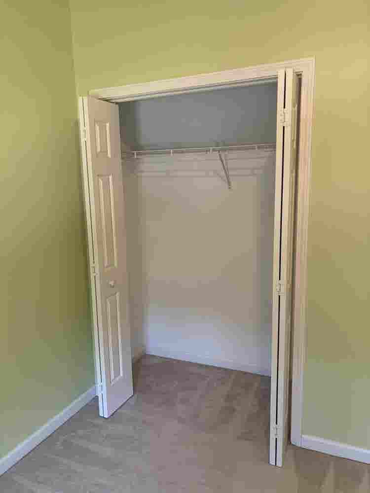 Move in Nov 1st :) room ft