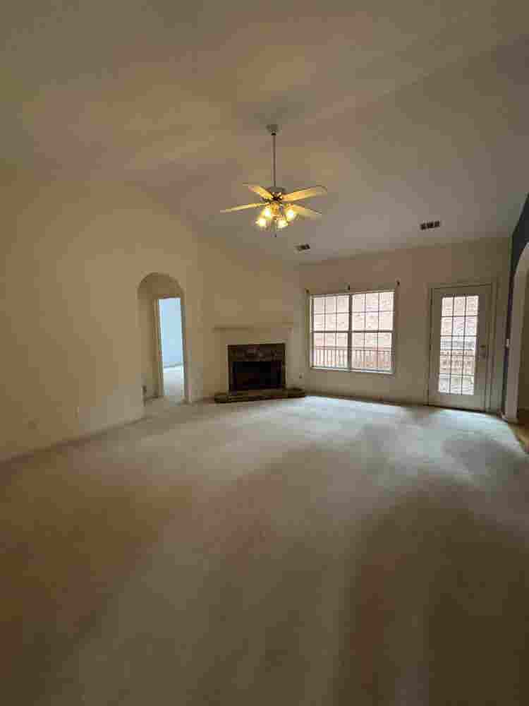 Move in Nov 1st :) room ft
