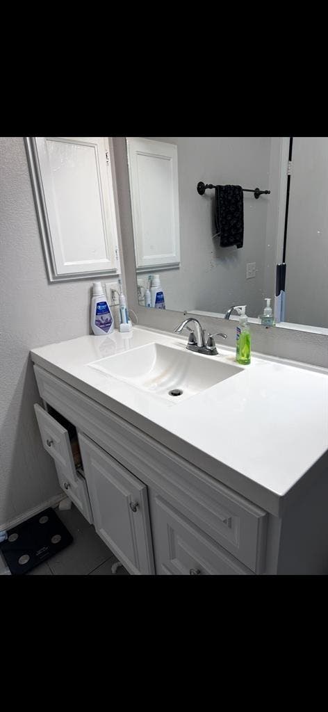 Private Room- Available Immediately