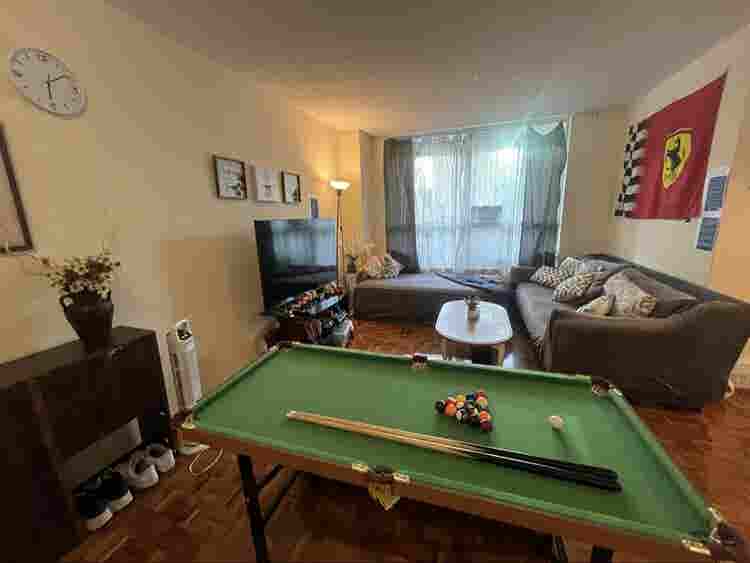 Female Flatmate required