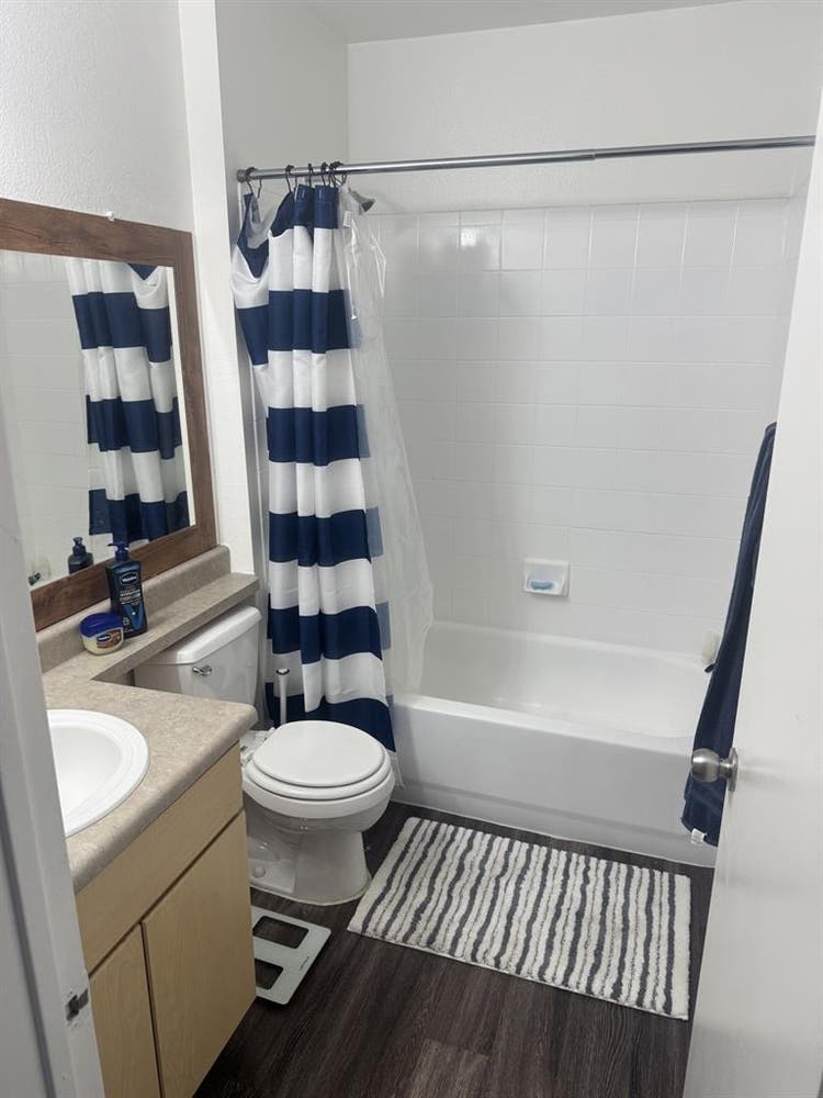 Roommate wanted for b
