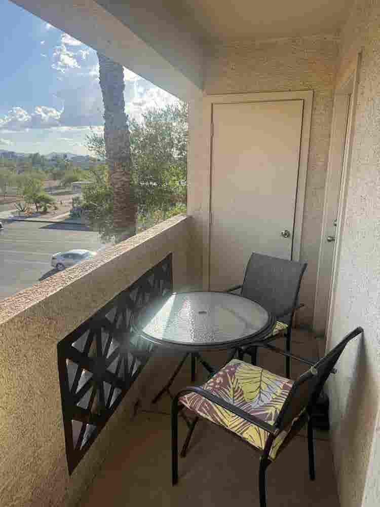Roommate wanted for b