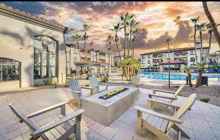 Need roommate for Nov or Dec