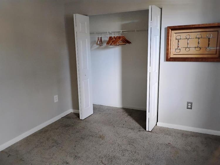 Spacious bed/bath near downtown