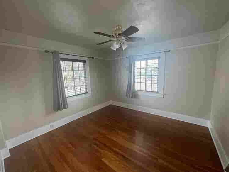 Large bedroom in vibrant Hillcrest!