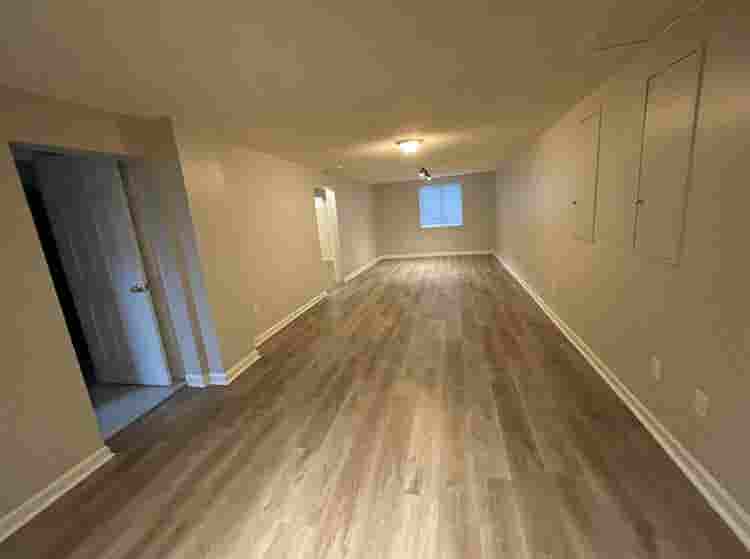 SPACIOUS HOUSE AVAILABLE FOR RENT