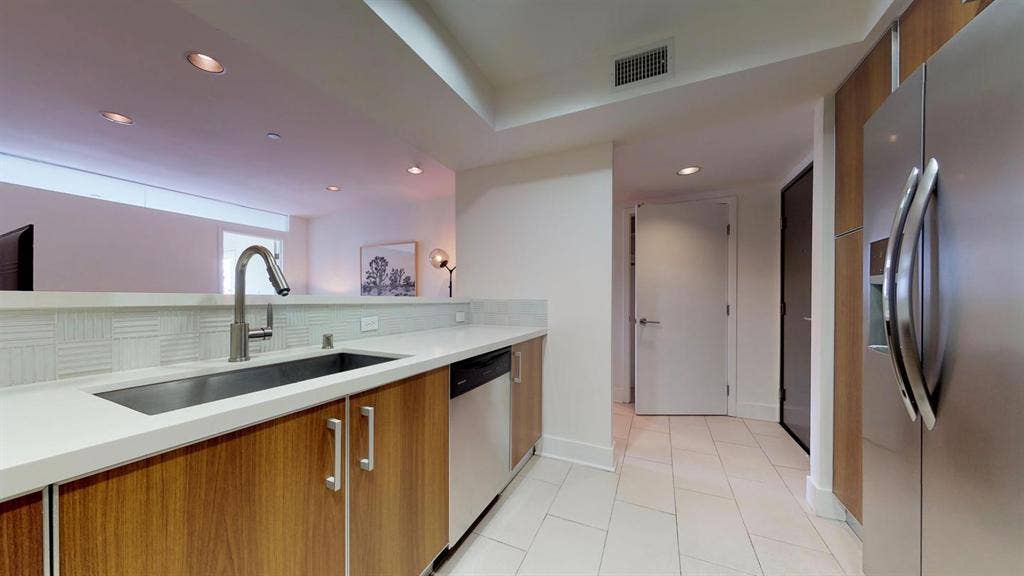 1 BR in Los Angeles