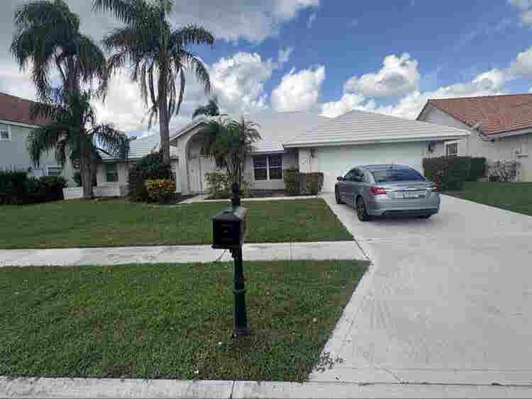 Lake + Pool Living | Rare 💎 Find!