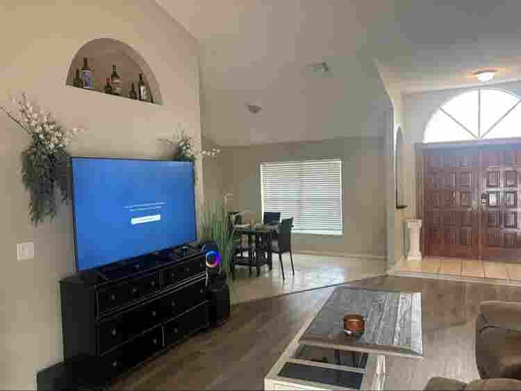 Lake + Private Pool Huge Kitchen 💎