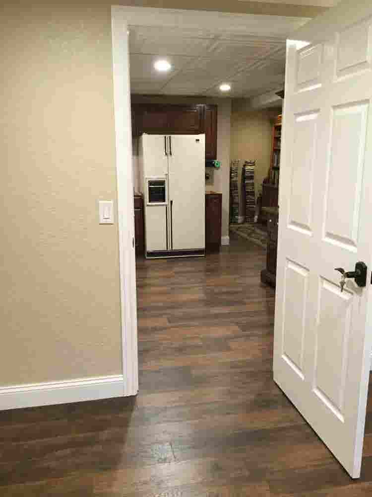 Large room w/ bath and kitchenette