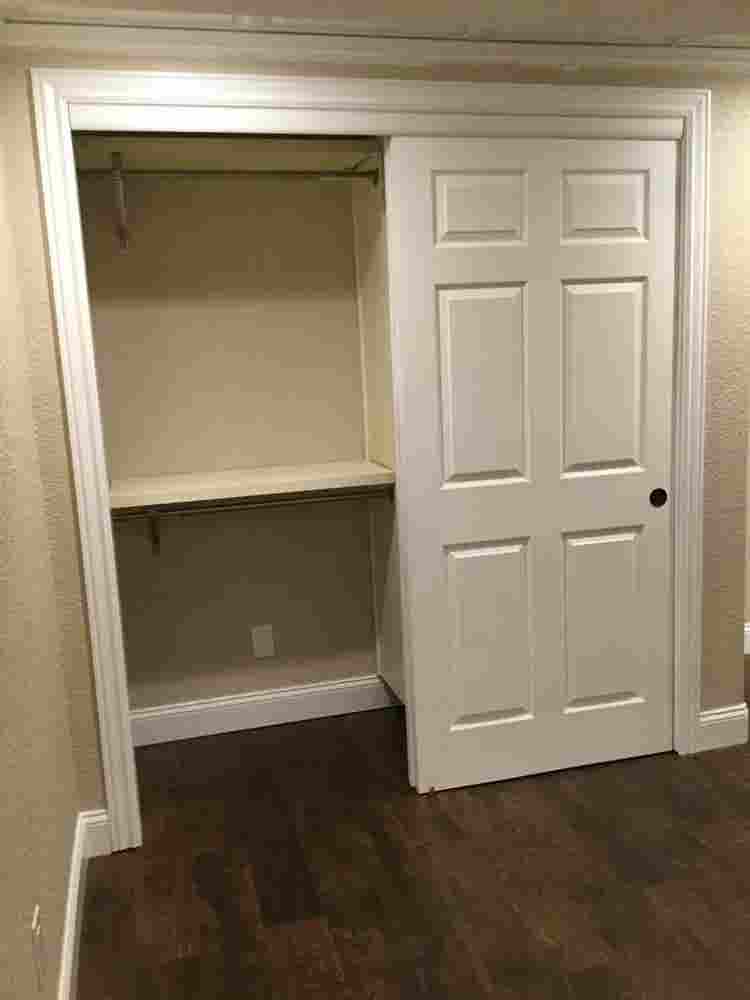 Large room w/ bath and kitchenette