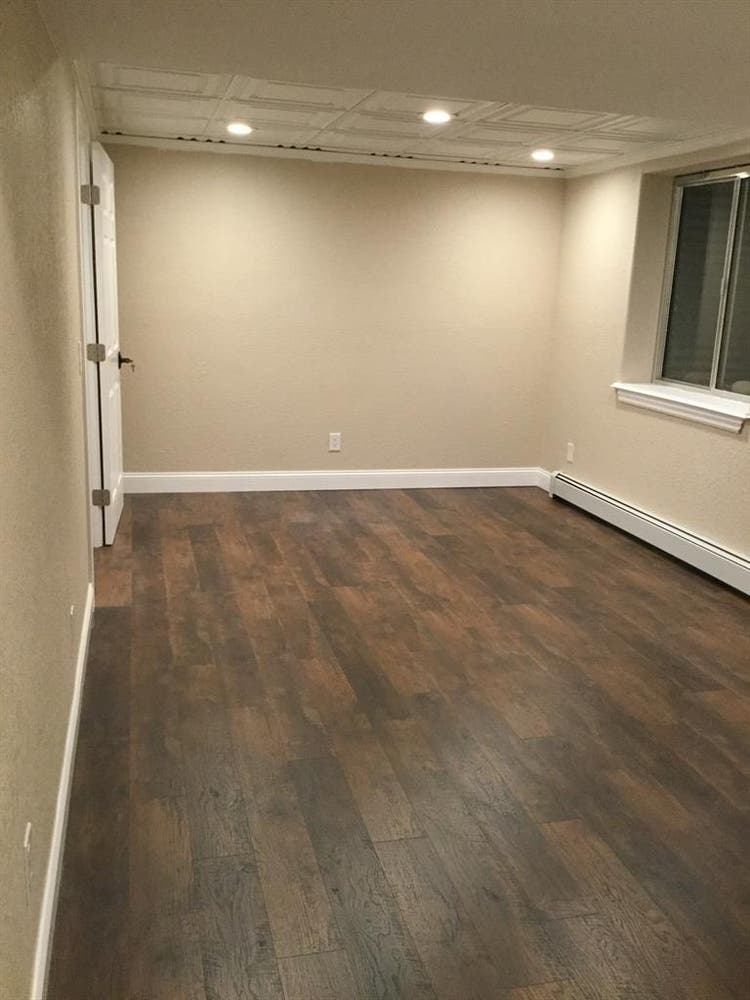 Large room w/ bath and kitchenette
