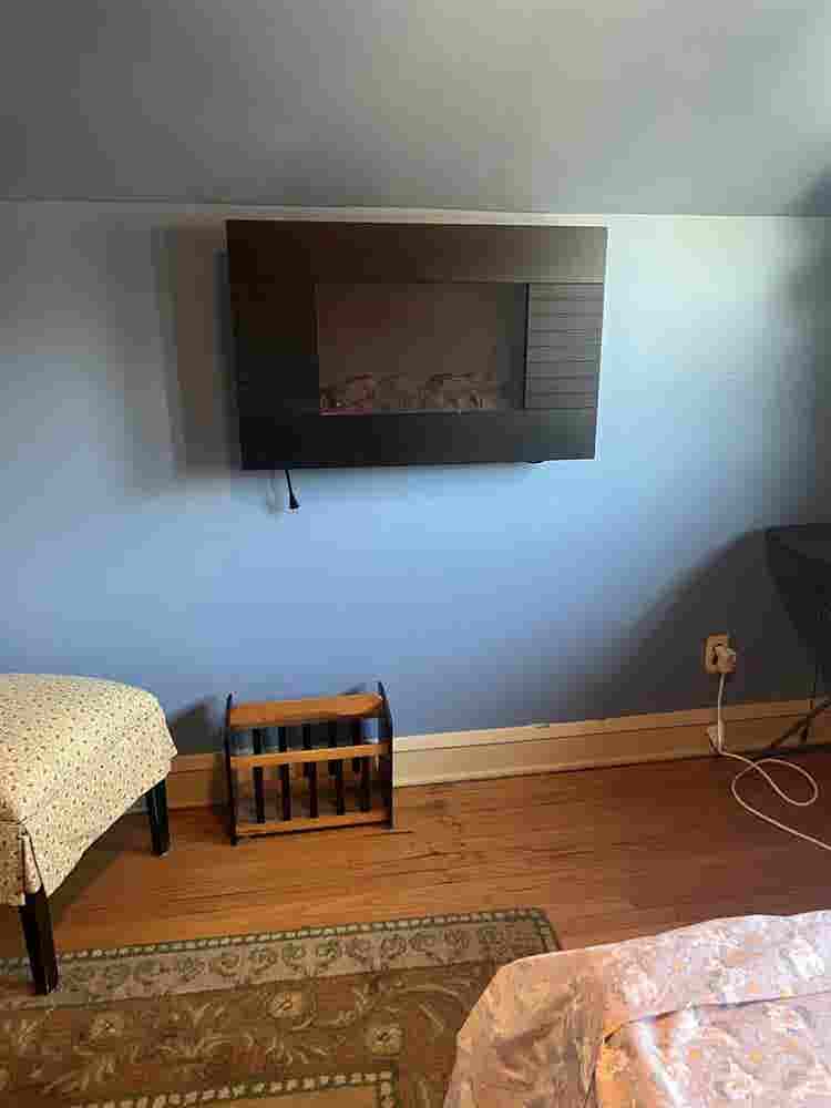 Room plus  bathroom for rent