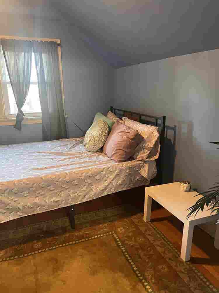 Room plus  bathroom for rent