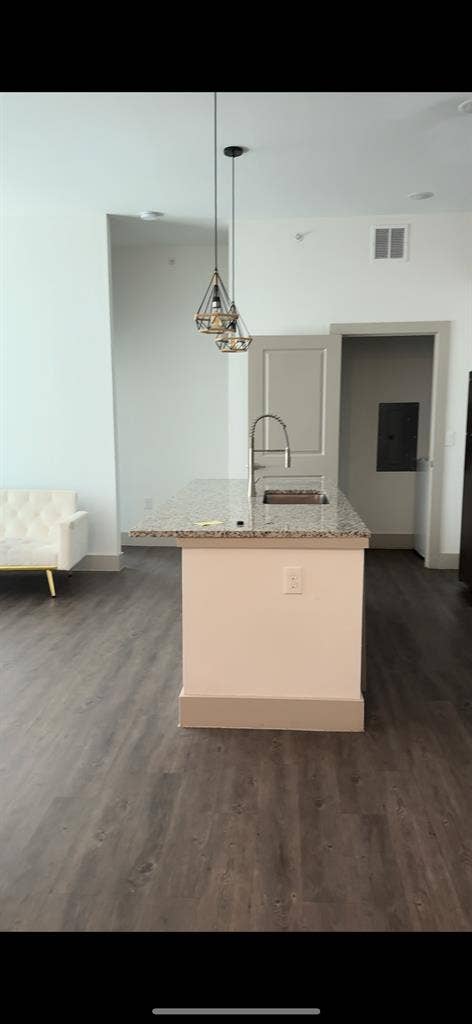Looking for a roommate