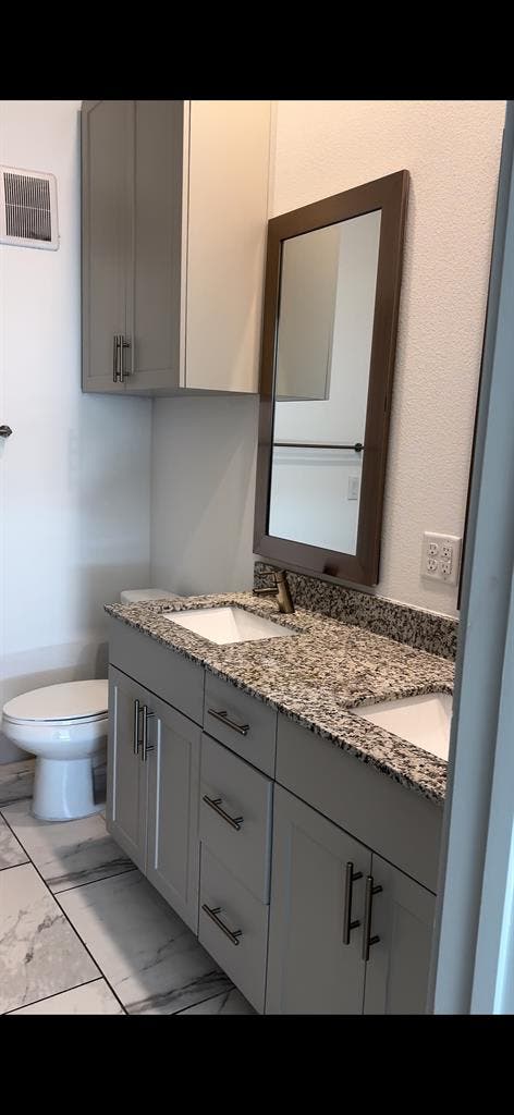 Looking for a roommate