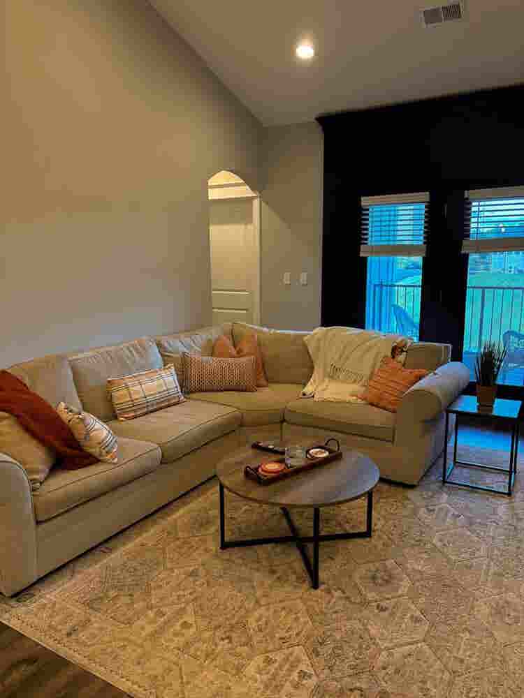 Looking for female roommate!