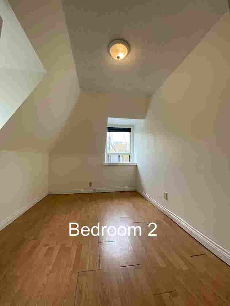 2 bedrooms available for rent