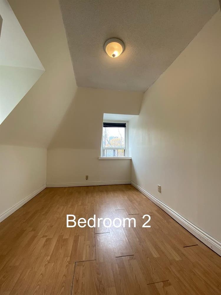 2 bedrooms available for rent