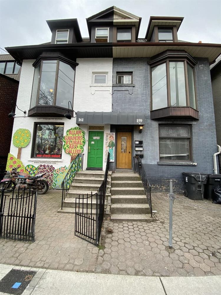2 bedrooms available for rent