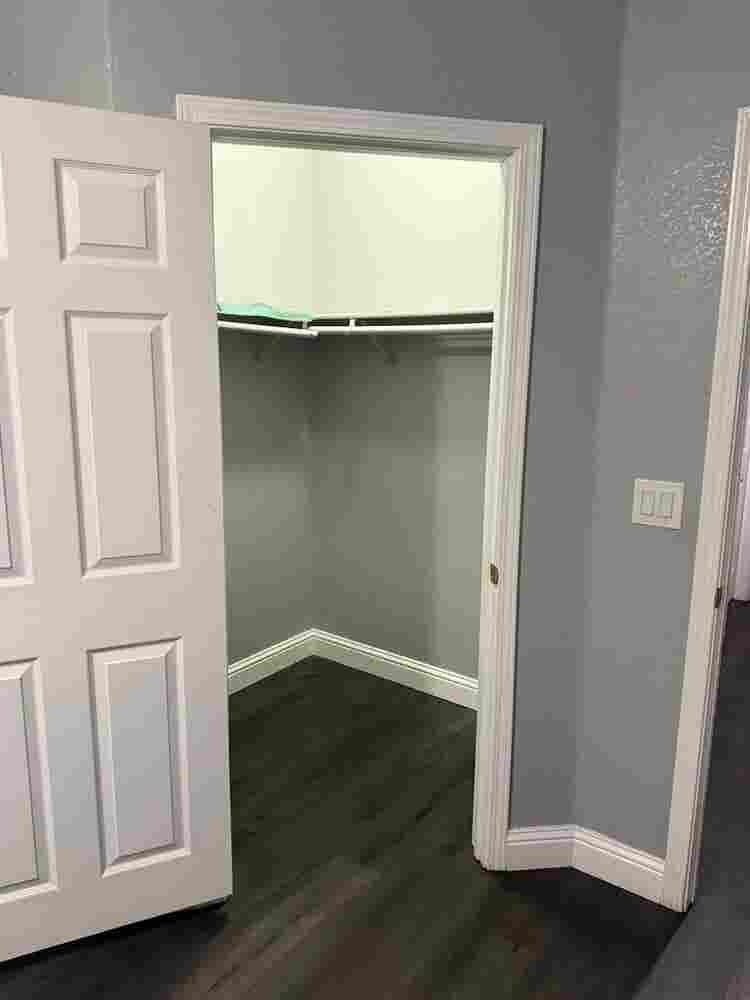 Private Room + Bath Vallejo $