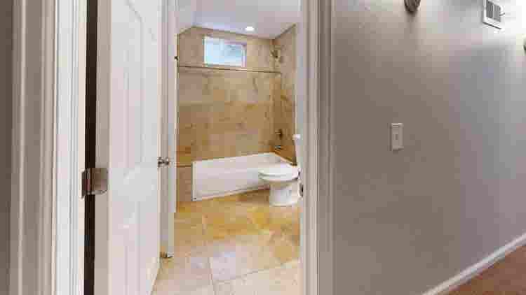 5 BR in Lakewood