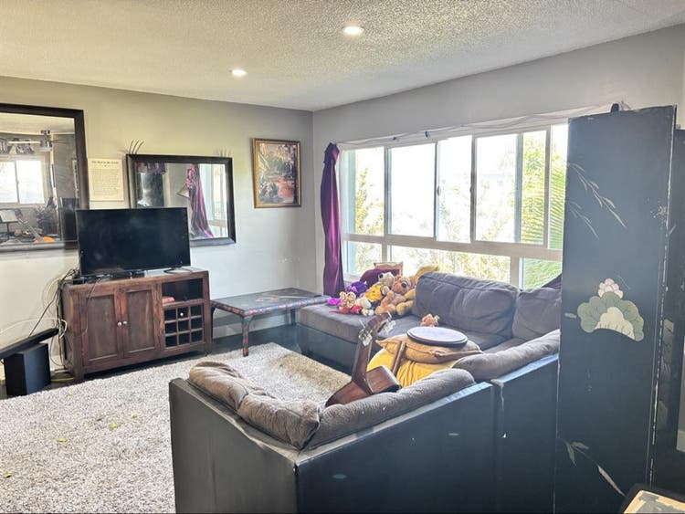 Very large room- w/private bathroom
