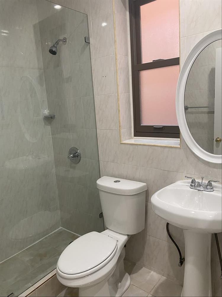 1 Br Apt Available For Rent
