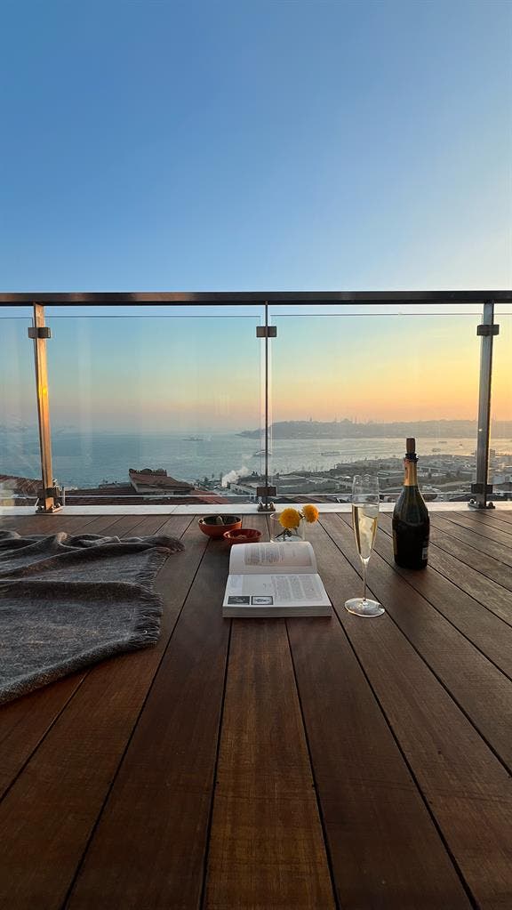 Chic Cihangir Flat with a Nice View