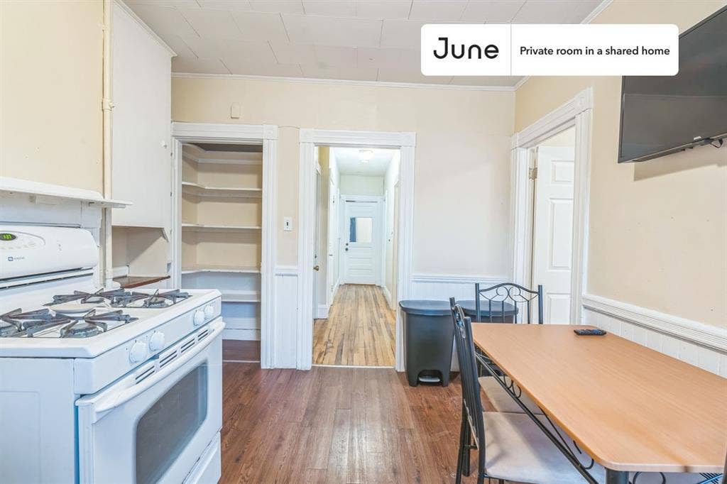 4 BR in Boston
