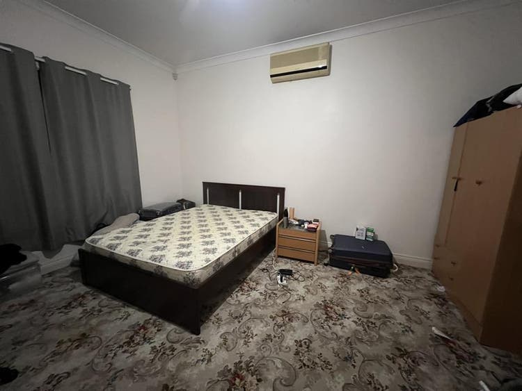 Spacious Furnished Room — Lease Trf
