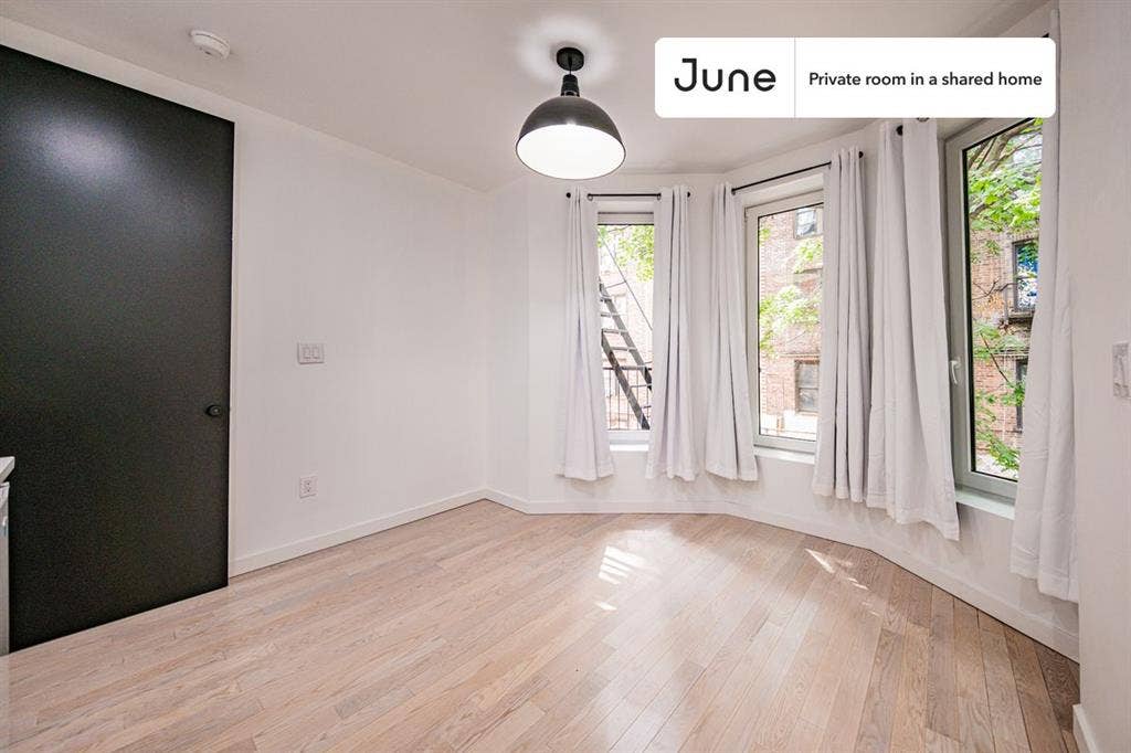 4 BR in New York City