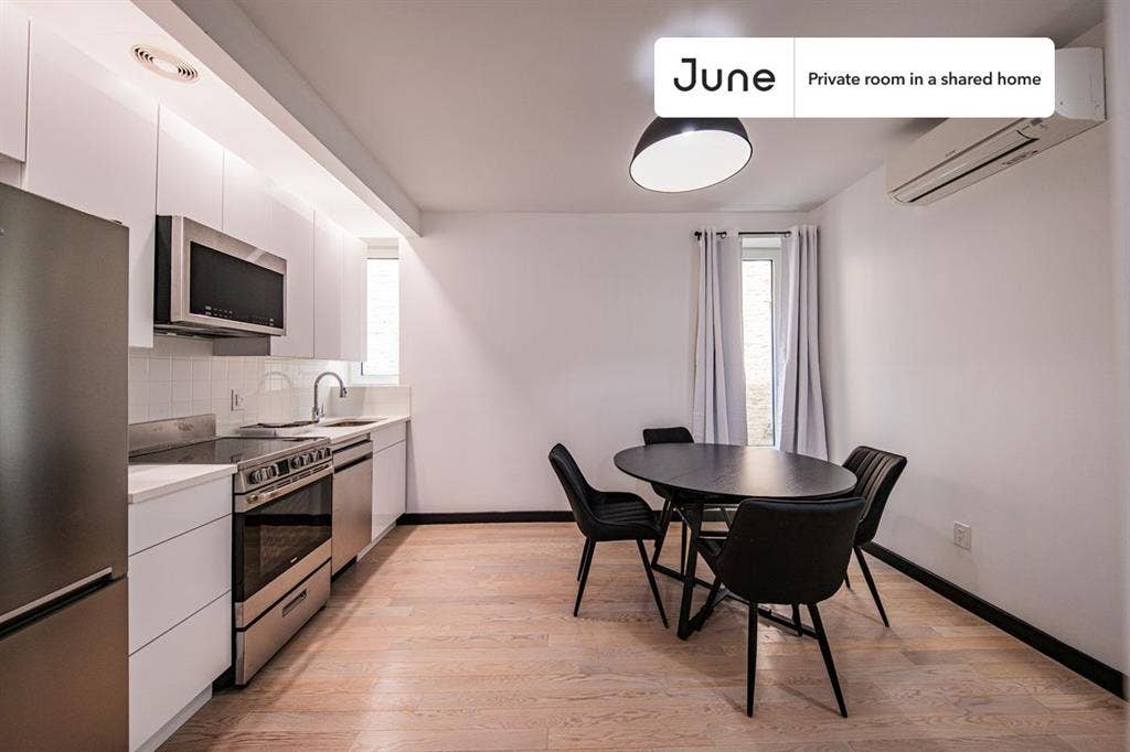 4 BR in New York City