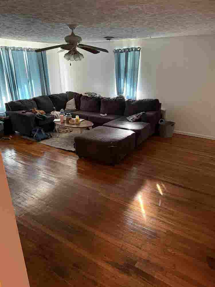 Looking for a Roommate in Smiths